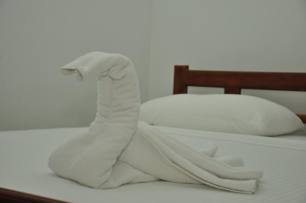 Sujatha Tourist Rest Hotell Dambulla Rom bilde