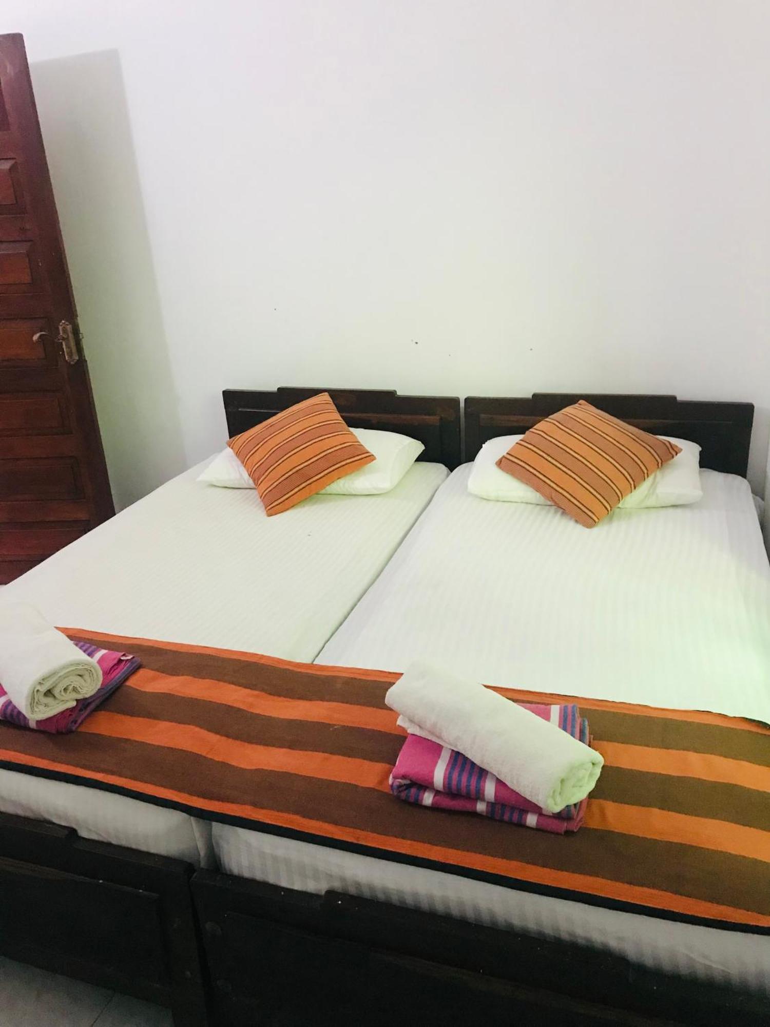 Sujatha Tourist Rest Hotell Dambulla Eksteriør bilde