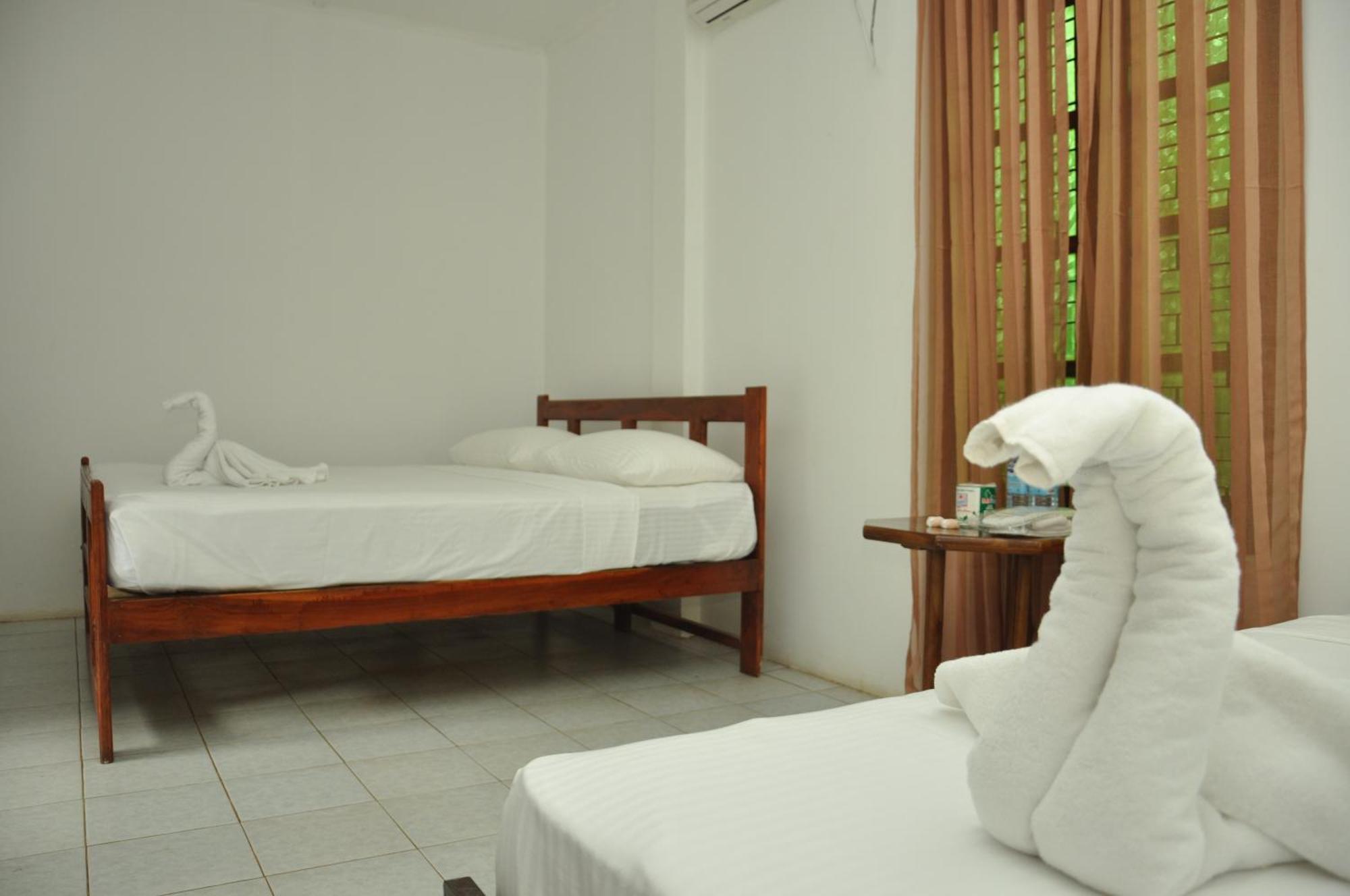 Sujatha Tourist Rest Hotell Dambulla Rom bilde