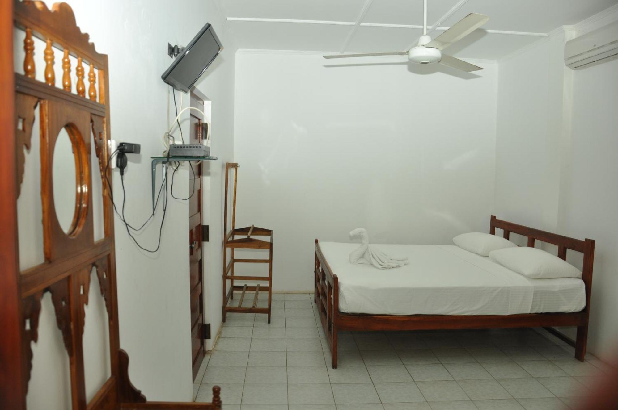 Sujatha Tourist Rest Hotell Dambulla Rom bilde