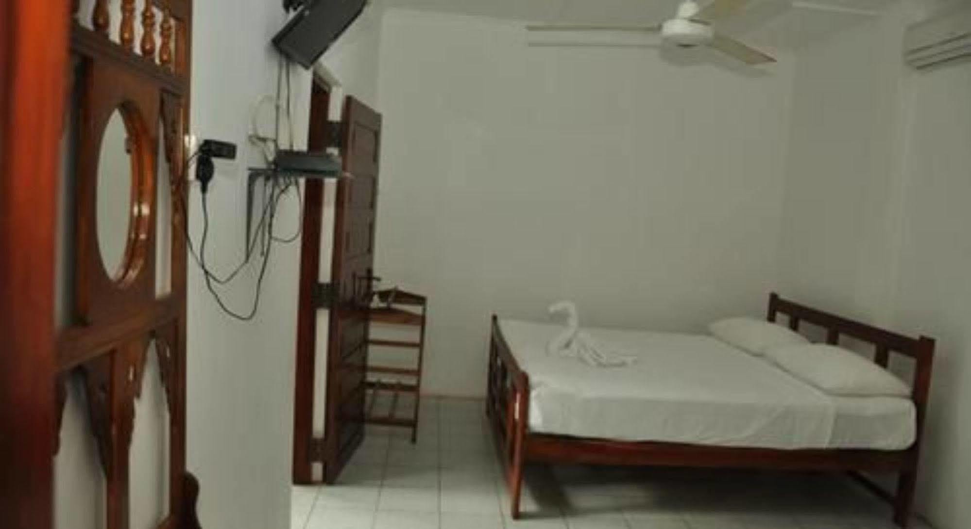 Sujatha Tourist Rest Hotell Dambulla Eksteriør bilde